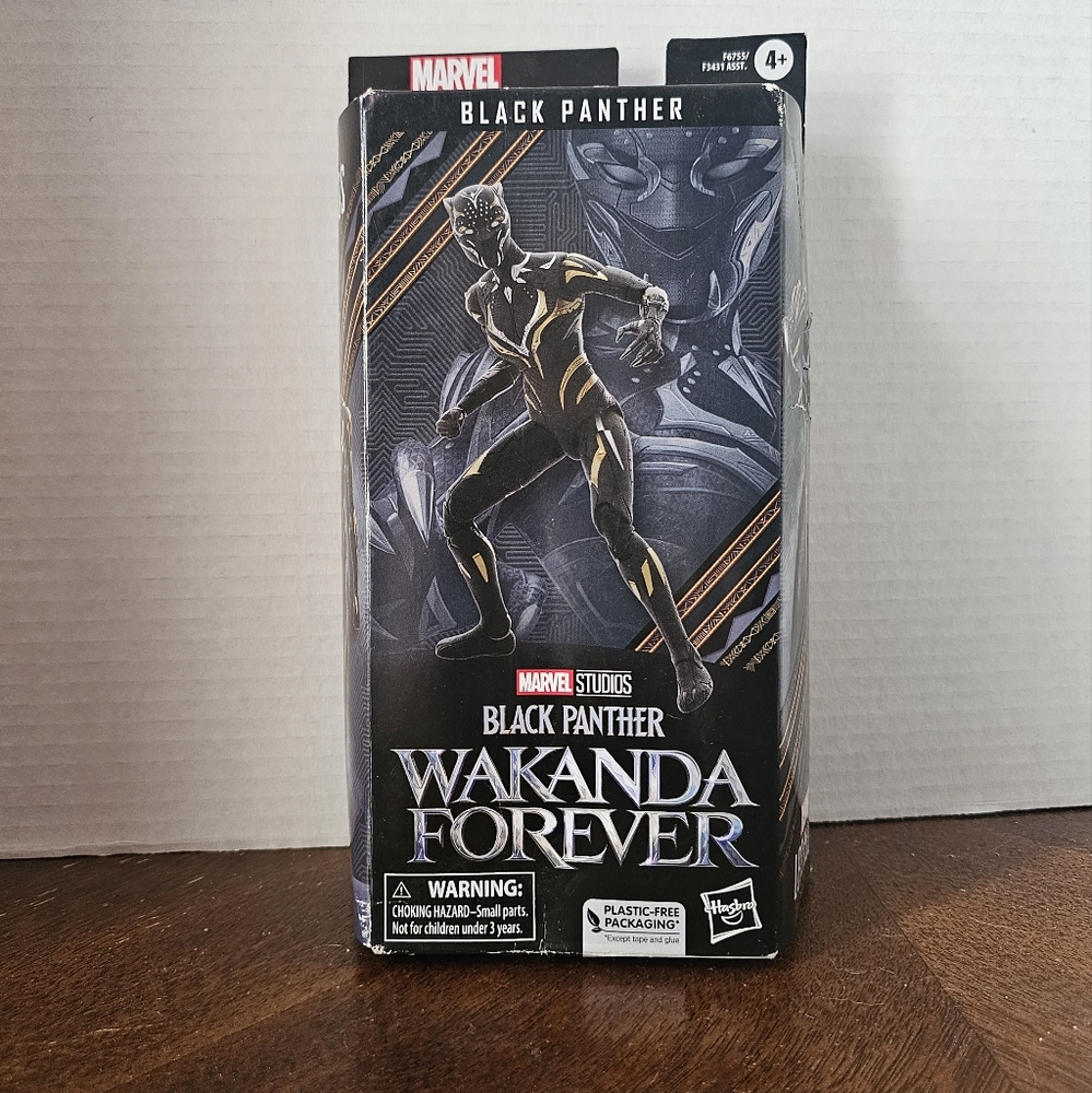 Marvel Black Panther Figure in Black and Gold